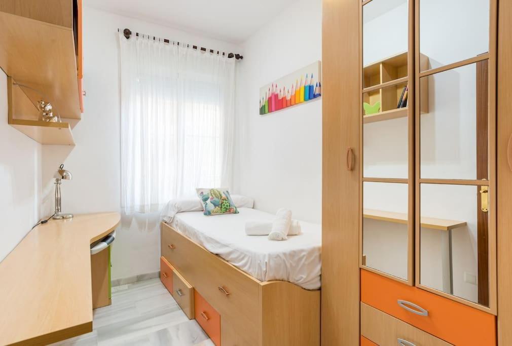 Bright, Quiet And Nice Ground Floor In The Center Màlaga Exteriér fotografie